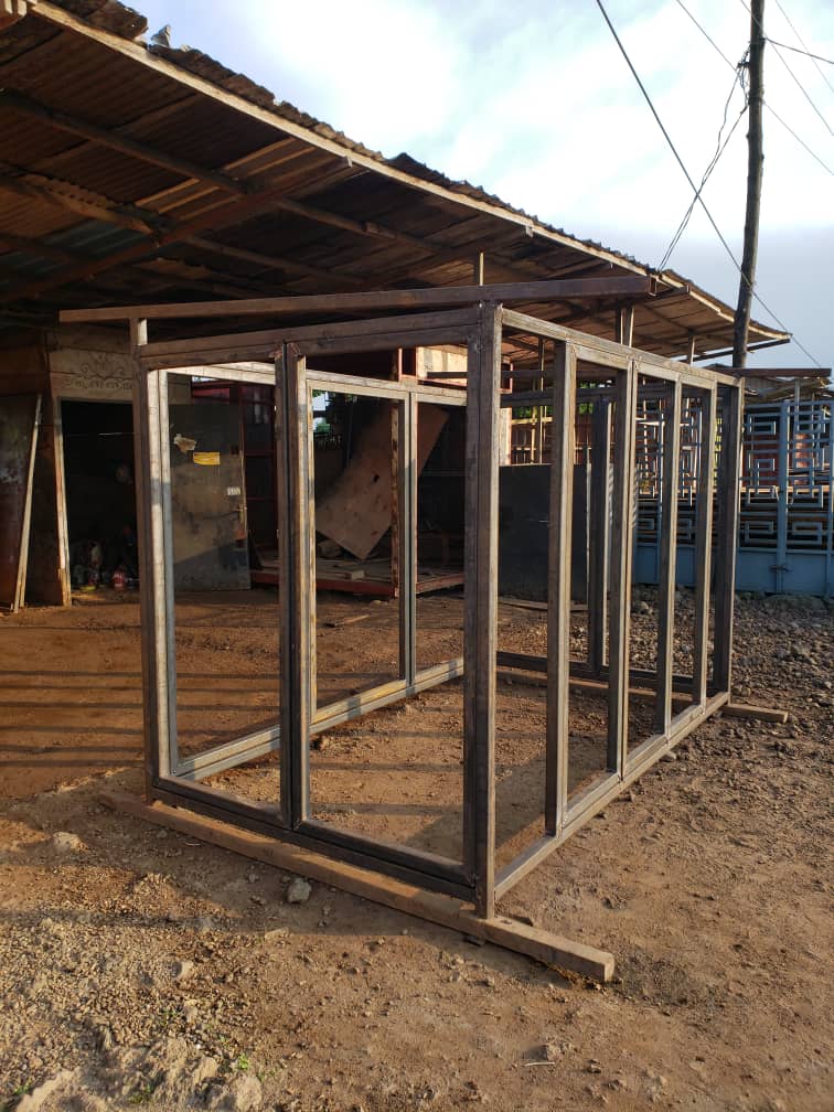Structures & kiosques metalliques