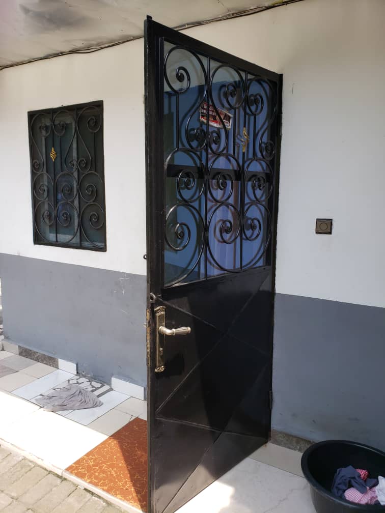 Portes métalliques